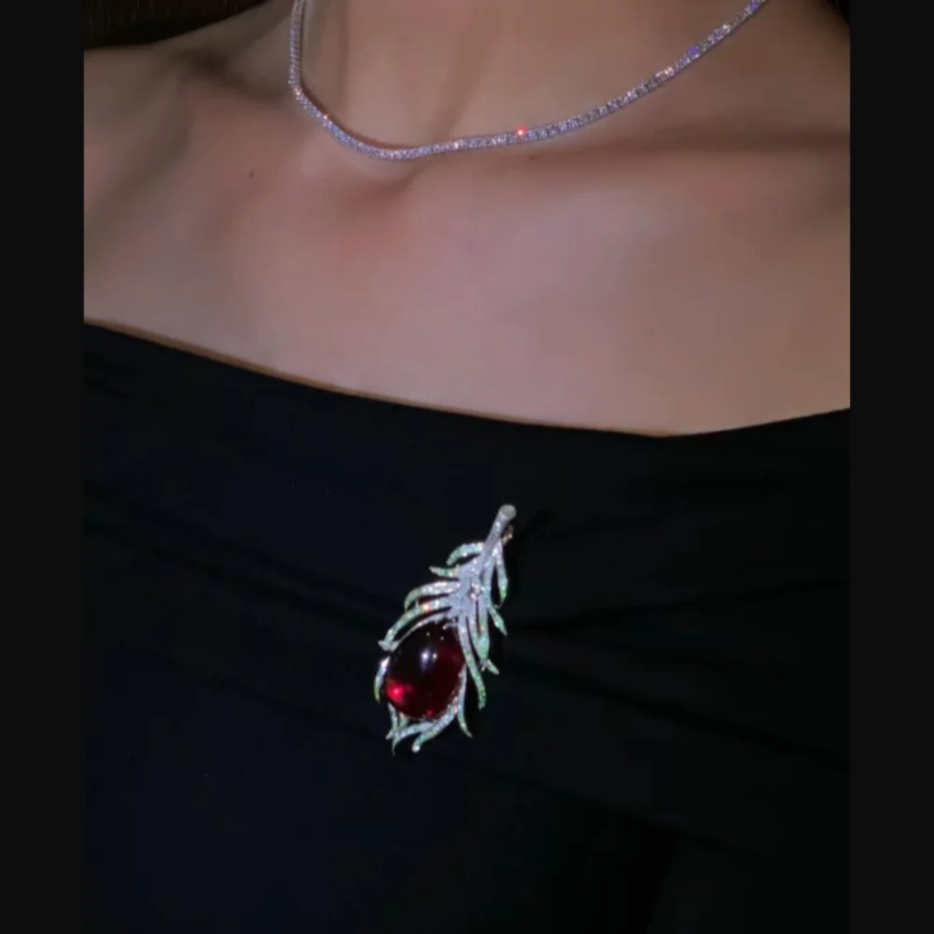 Wholesale Luxury 18k Solid Gold Brilliant Cut Natural Tourmaline Diamond Brooches Colored Gemstones Multi-Purpose Women's Gift