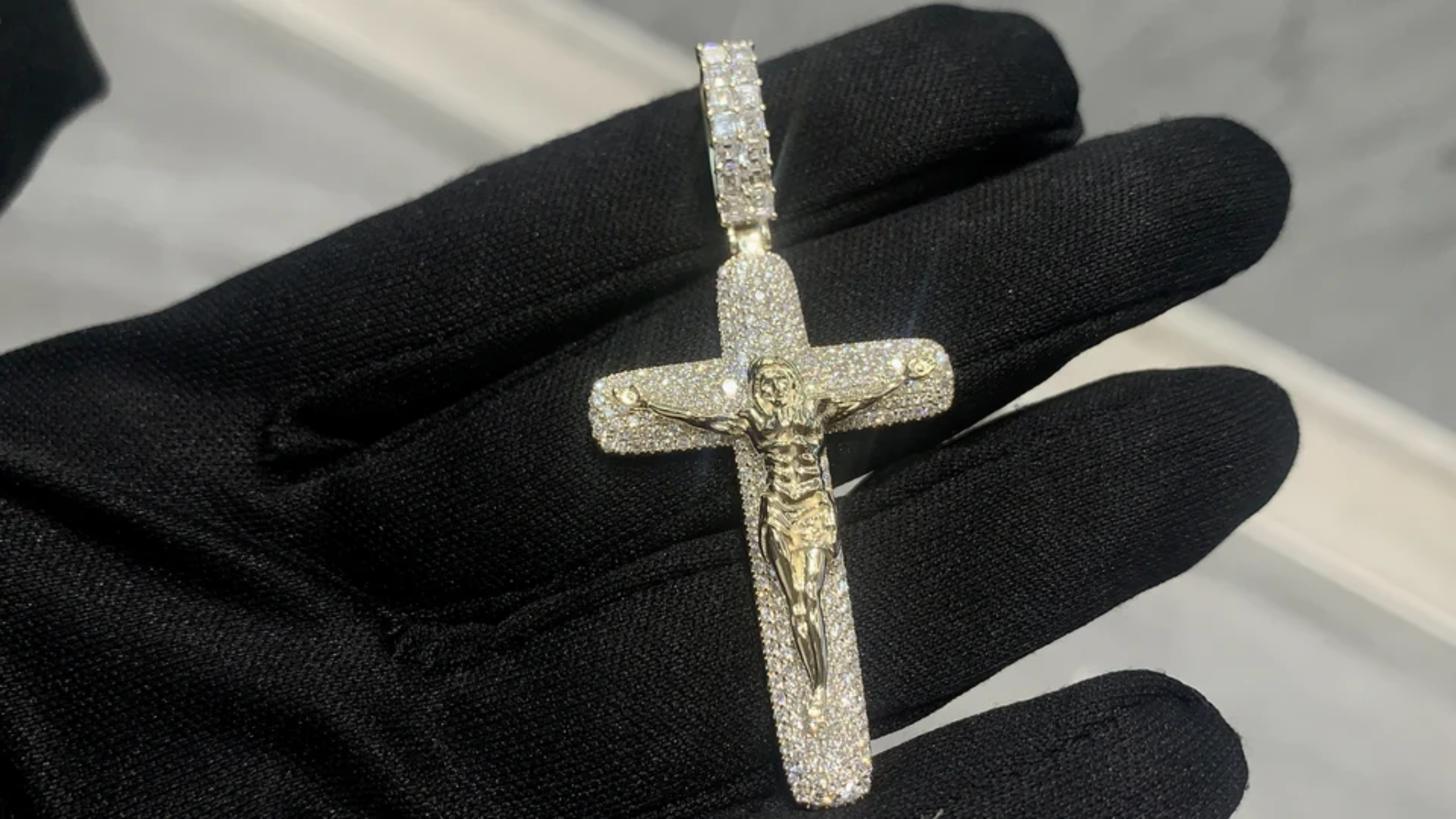 Hot Sale Hip Hop 18 K Gold Men's Franco Chain W/VVS Lab Diamonds & Two-Tone Jesus Cross
